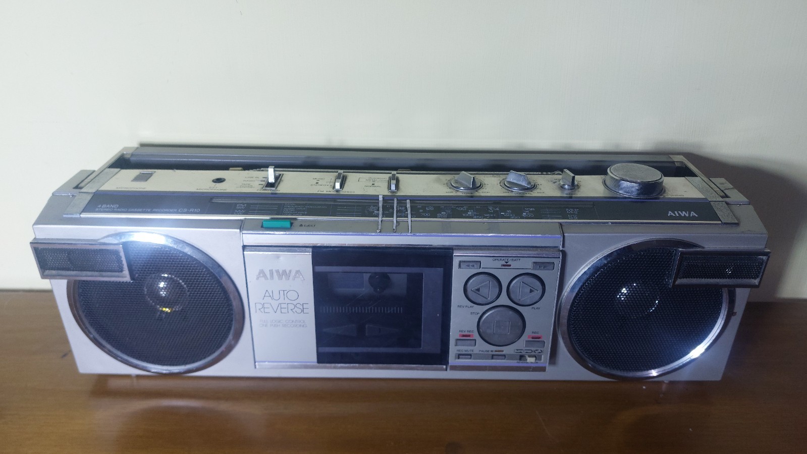 SELTENE AIWA CS-R10 Ghettoblaster Kassette (WIE BESEHEN)