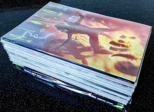 Mixed Bundle of Comics Assorted Job Lot World War Hulk Aliens Wonder Woman Bulk