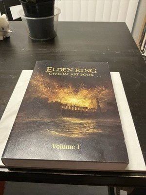 LARGE PAPERBACK - ELDEN RING OFFICIAL ART BOOK 
