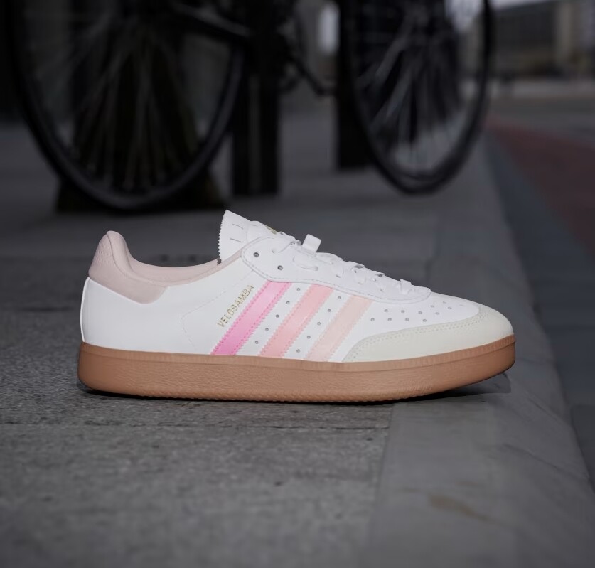 New Adidas Velosamba Leather Cycling Shoes - White / Sandy New Adidas Velosamba Leather Cycling Shoes - White / Sandy