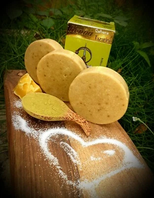 Henna Herbs Quinine Water Sea Salt Beeswax Hair Strength Volume Shampoo Bar-75g - Image 1 of 4