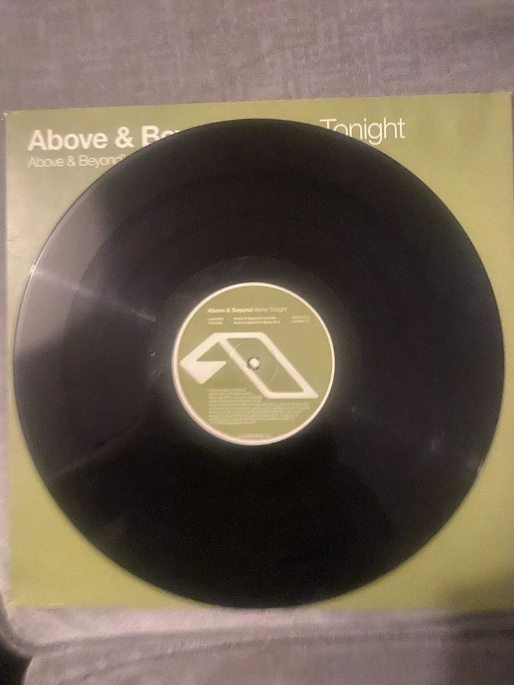 Vinyl - Image 4 of 4