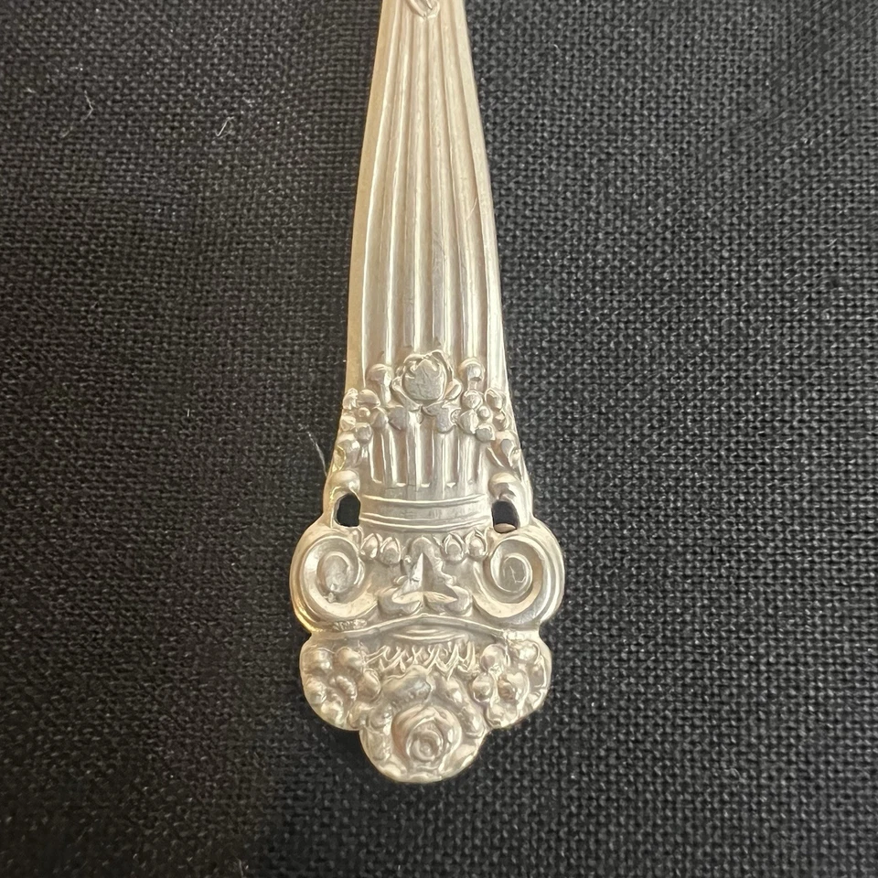 Cuchara de plata esterlina para coleccionistas Demitasse Thursday Club 1884-1909 EPM Foto 2 de 4