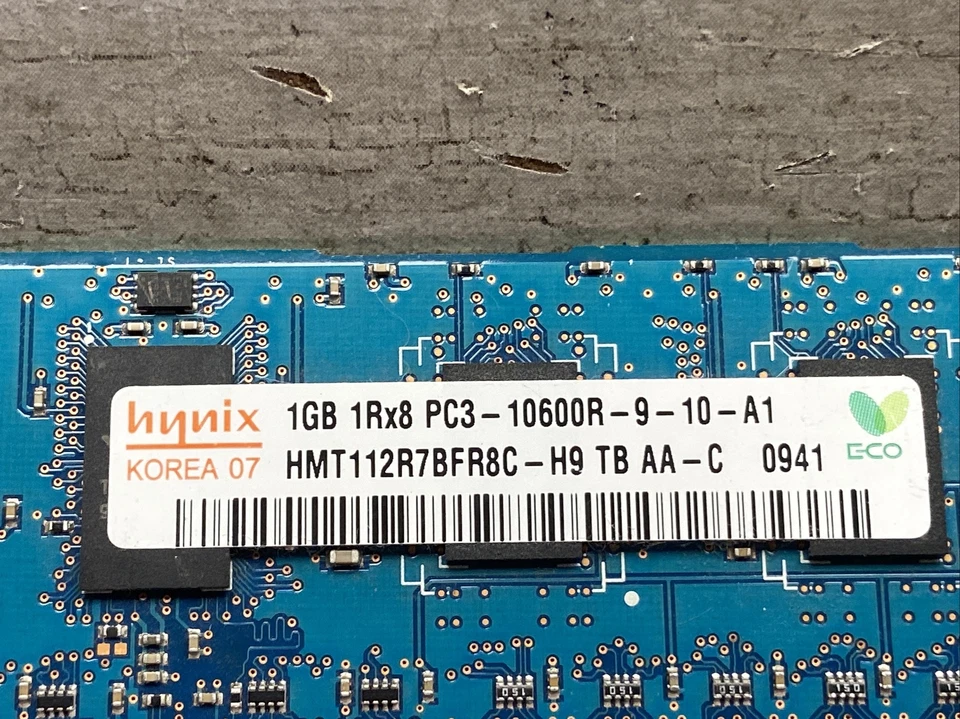 Hynix HMT112R7BFR8C-H9 - 2GB (2x1GB) PC3-10600R DDR3 240-P ECC RAM Memory Module - Image 3 of 3