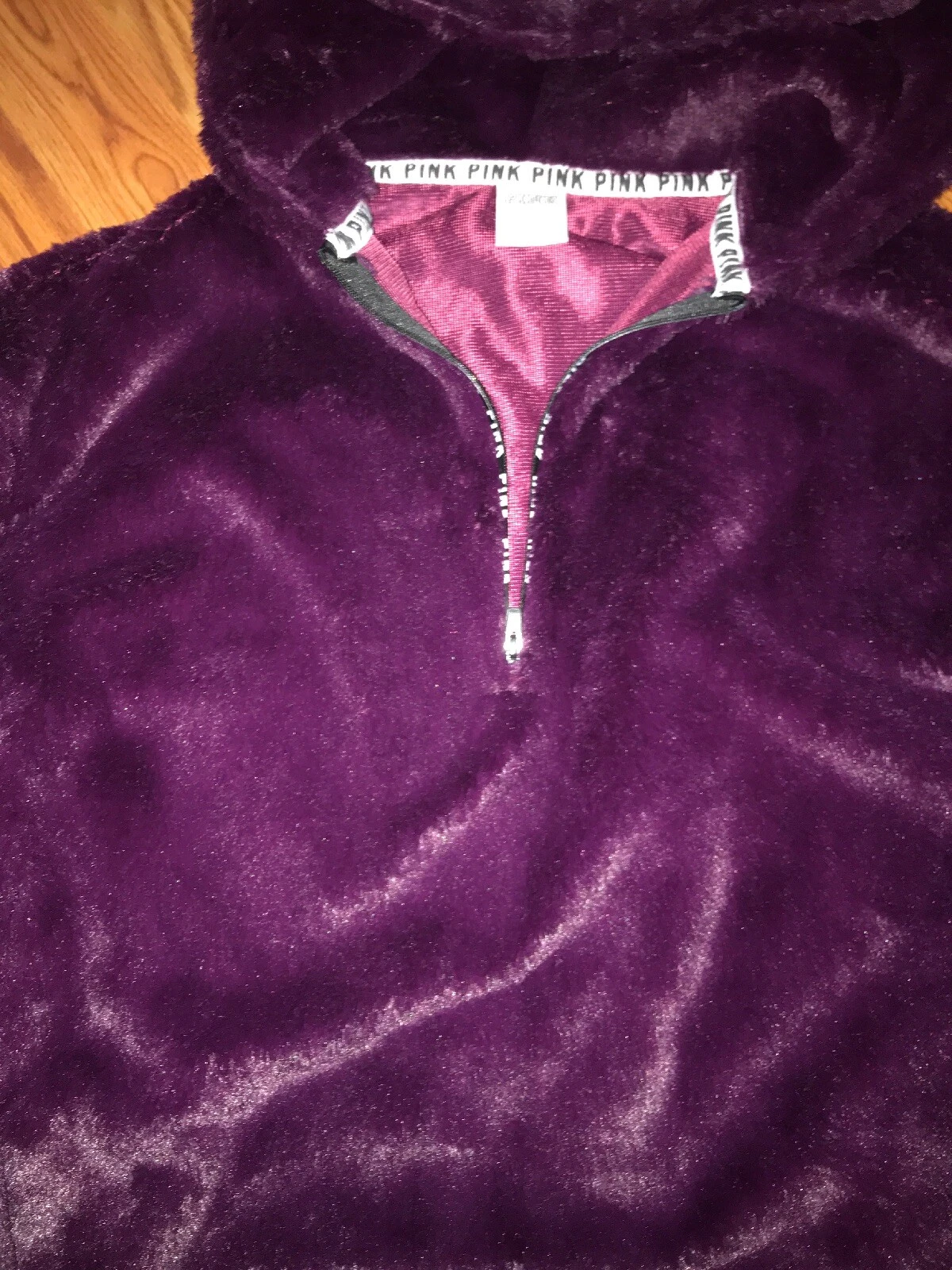 UNDERCOVER Felpa con cappuccio pelliccia rosa Victoria Secret nuova senza etichette