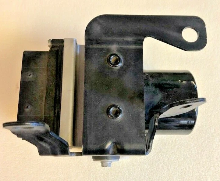 2006 Buick Lucerne ABS ANTI-LOCK BRAKE PUMP 15855917 new oem with bracket - Image 4 of 4