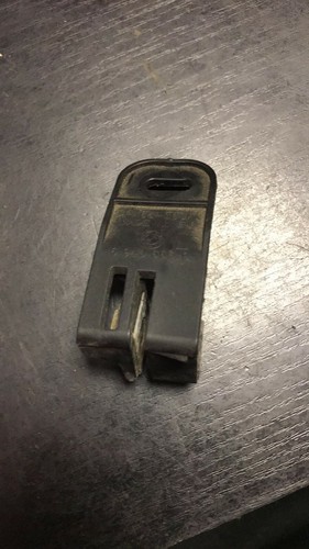 BMW 1ER E81 E87 E88 E82 ORIGINAL N/S SCHEINWERFER HALTER LINKS 6940663