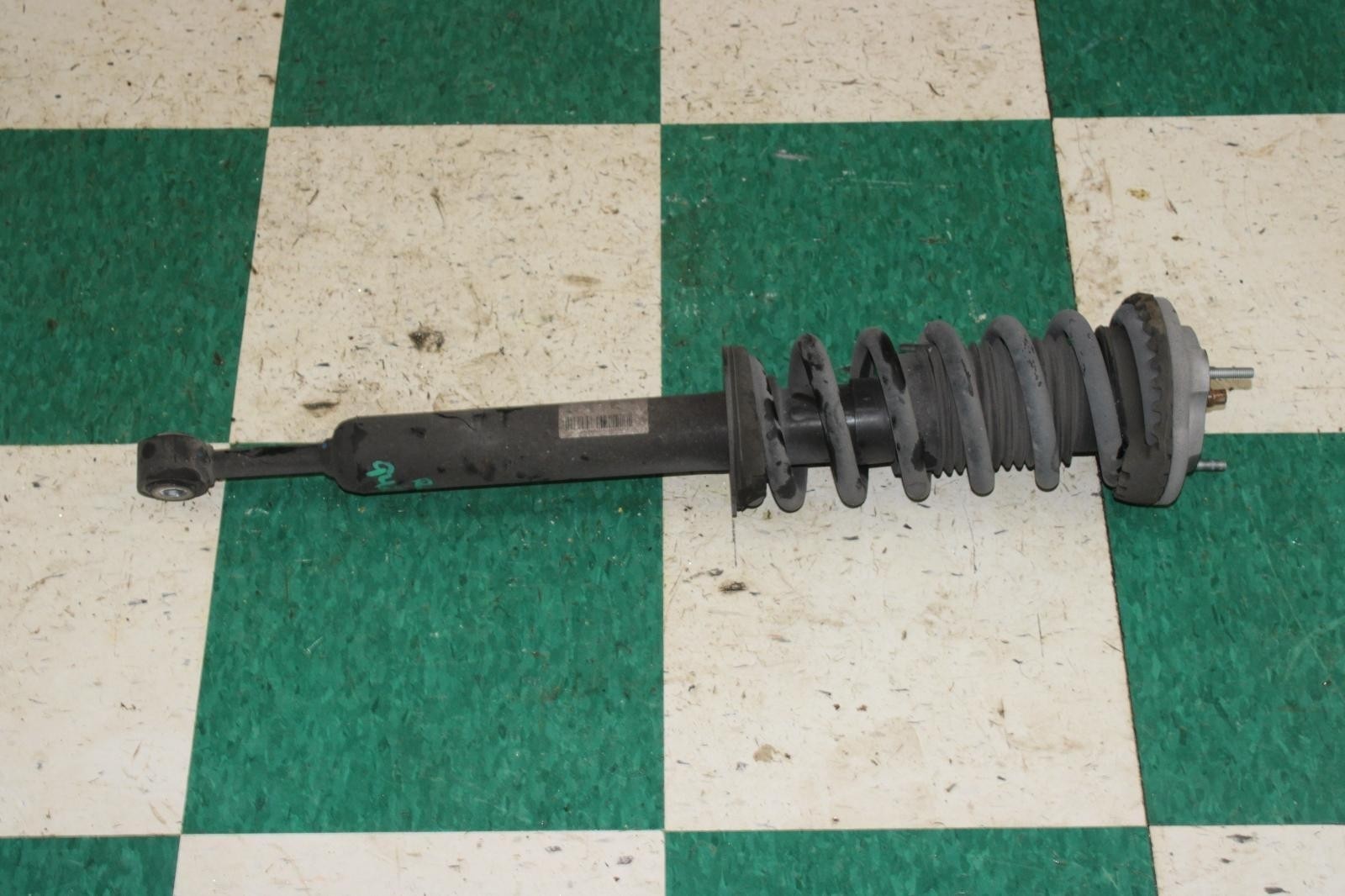 Maserati Ghibli 2014-2024 Front Right Shock absorber spring