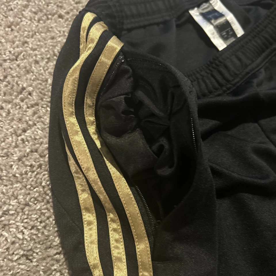 Pantalones de Entrenamiento Real Madrid CF Adidas Jogger Hombre Grande Negro Dorado Fútbol Foto 4 de 4