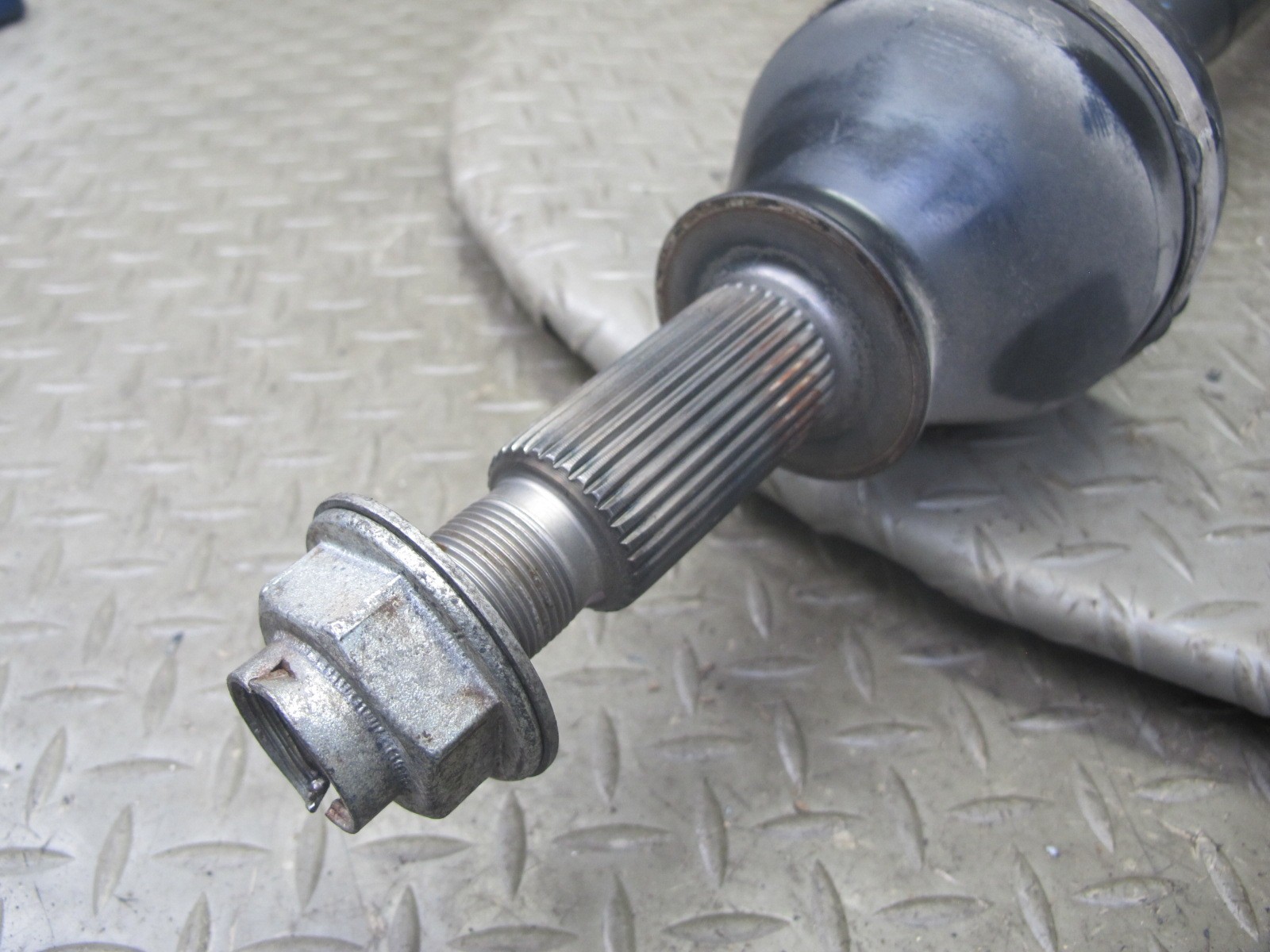 2017-2020 MASERATI LEVANTE M161 3.0L AWD REAR LEFT OR RIGHT SIDE AXLE HALF SHAFT