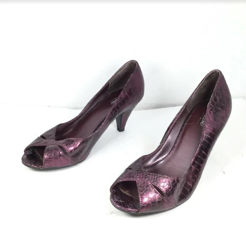 Zapatos de salón Mossimo para mujer con punta abierta de piel de serpiente sin cordones púrpura talla 7 Foto 4 de 4