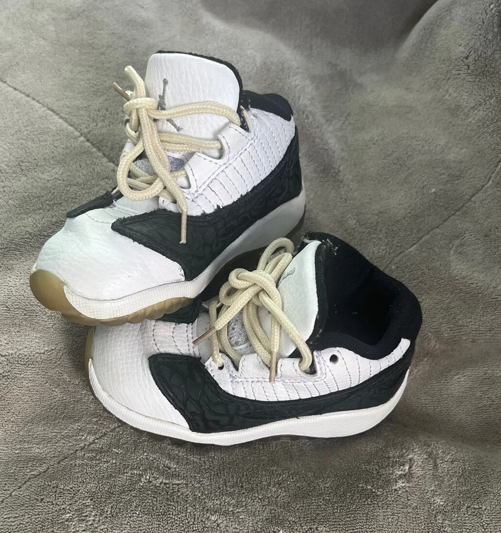 Sneakers Air Jordan unisex bambini 11 retrò basse IE TD 306004 100 nere taglia 5 5 C.