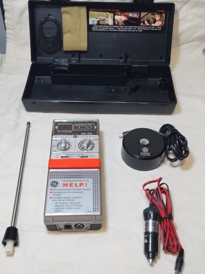 GE HELP! Emergency CB Radio 40 Channel 2 Way Radio Complete In