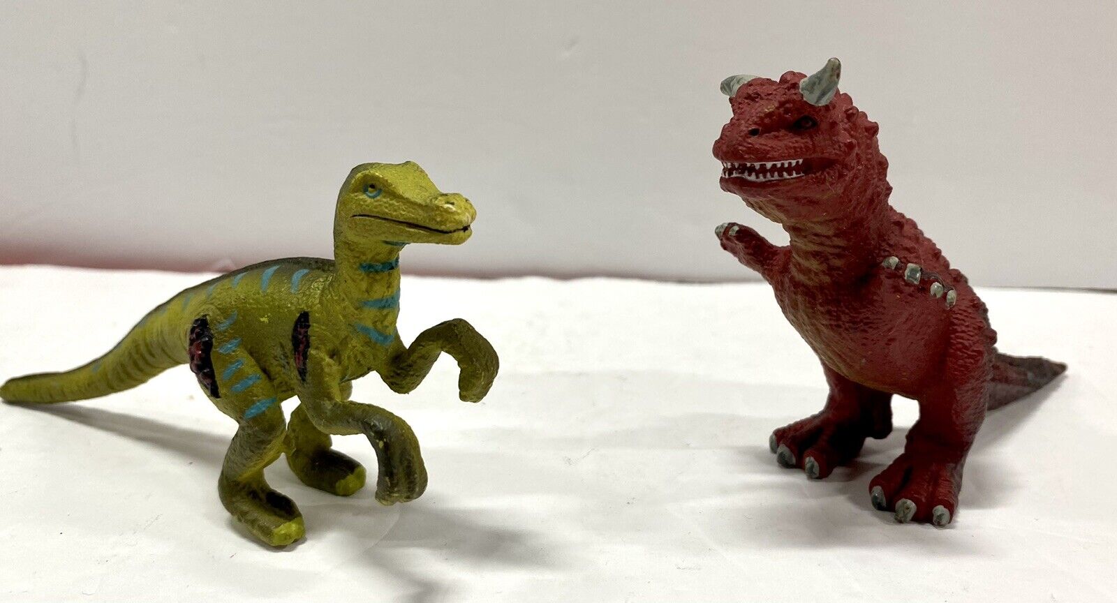 Disney Animal Kingdom 3 Dinosaur Figures - Carnotaurus, Velociraptor - A4