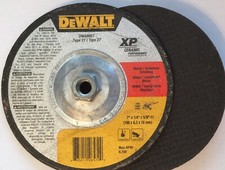  2 DEWALT DWA8927 XP CERAMIC PERFORMANCE 7" X1/4"X 5/8"-11 METAL CUTTING WHEEL