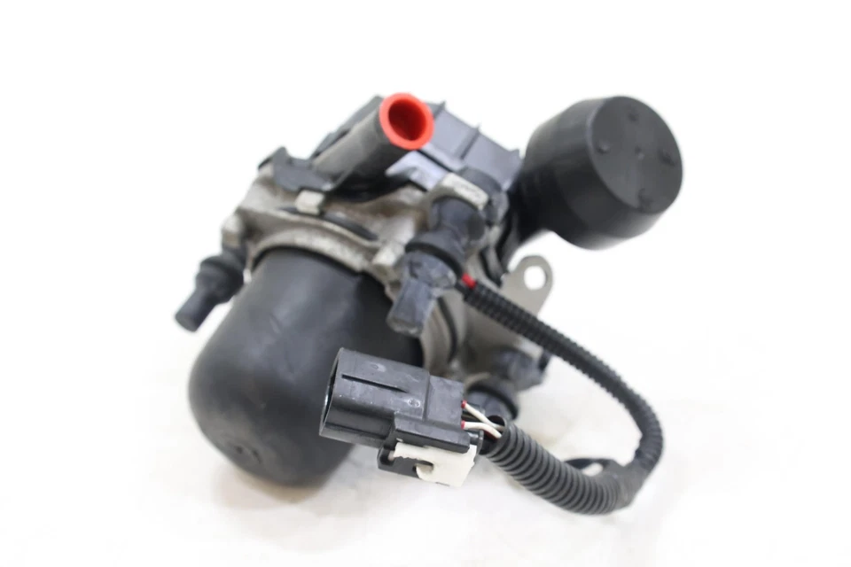 Bomba de aire Toyota 4runner 2012-2024 176100c030 Foto 3 de 4