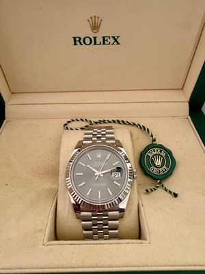 Rolex Datejust 41 rhodium grau geriffelte Lünette Jubilee 126334 Uhr mit Box
