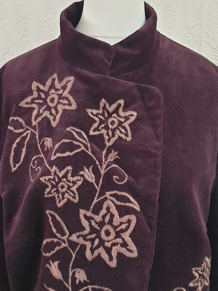 Vintage 80s ZARA Brownish Burgundy Velvet Blazer Floral Embroidered Jacket L - Image 2 of 4