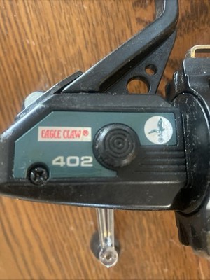 EAGLE CLAW 402 FISHING REEL - NEAR MINT. Never Used.