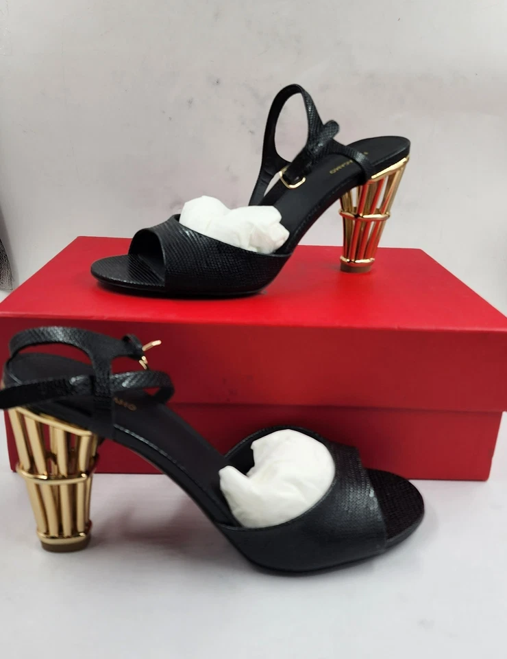 Sandálias femininas Ferragamo Nikla 85 salto alto 10 preto/dourado fecho de tornozelo - Imagem 4 de 4