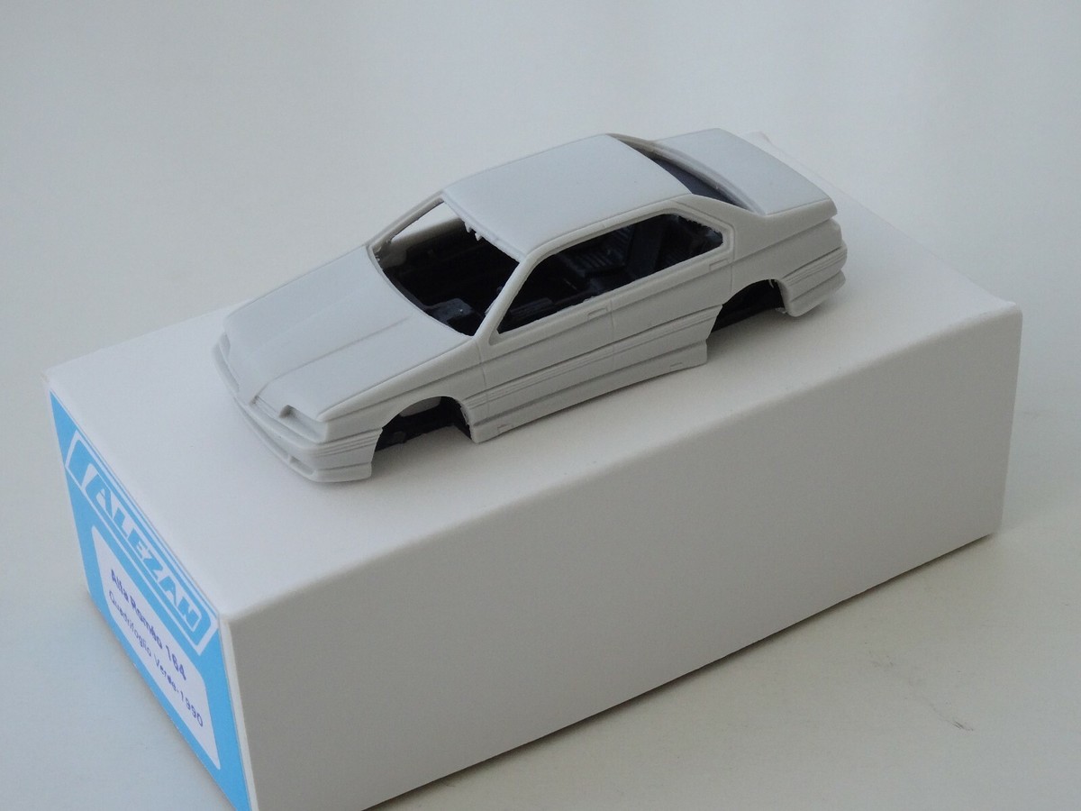 Miniature Alezan Models 1/43 - Alfa Romeo 164 3.0L Zender 1989, Gris Métal, Kit Peint (résine)