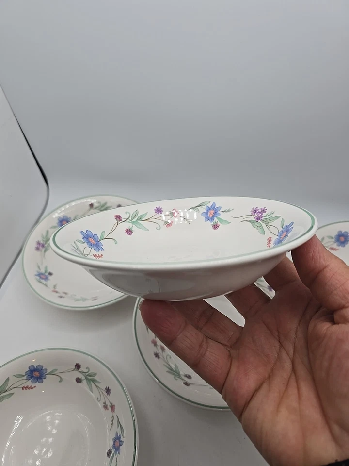 Juego de 5 cuencos de gres Oneida AVA blanco azul púrpura flores banda verde Foto 3 de 4