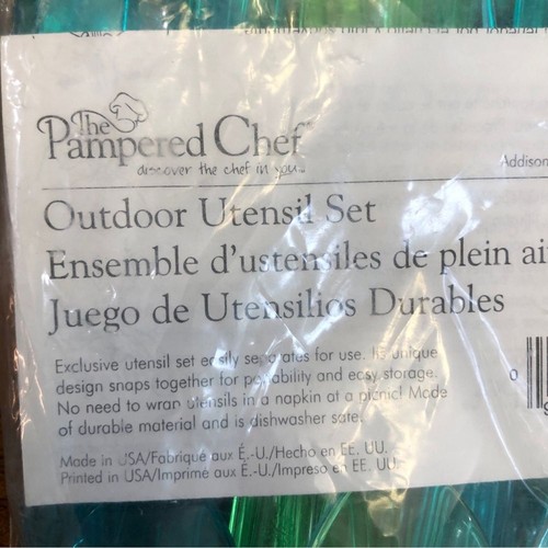 Pampered Chef Outdoor Party Plates and Utensils Set of 6 New - Picture 7 of 10