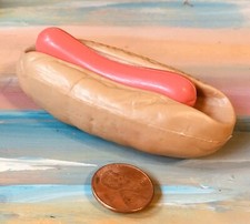 Mini Fake Play Food Replica Weiner Bun Snack Food HOTDOG 3D Magnet C90