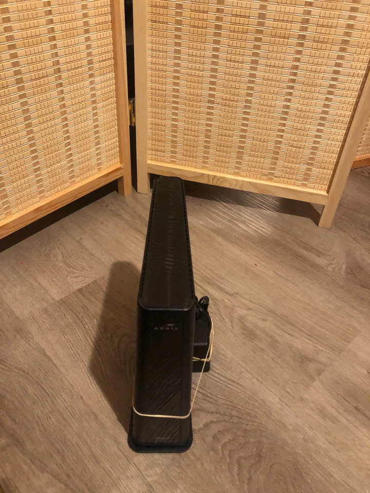 ARRIS Surfboard SBG8300 Cable Modem  Wi-Fi Router (NOT FOR COX) - Image 2 of 4