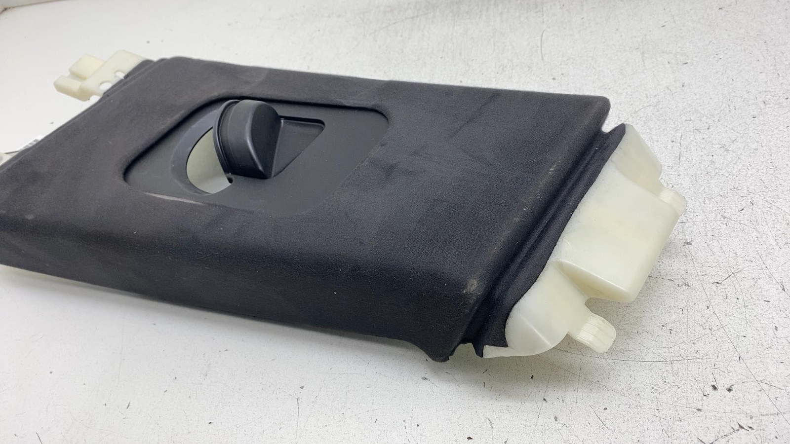 ⭕ 17-20 Maserati Levante Driver Side Upper B-Pillar Trim Panel Left 6700622030