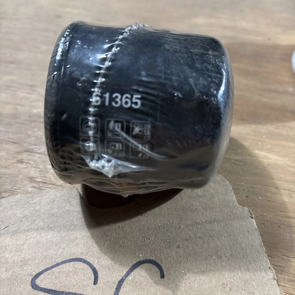 NOS Parts Master Oil Filter 61365 (New Old Stock) - Image 2 of 4