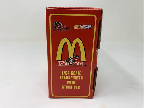 Racing Champions Transporter in scala 1/64 con stock car McDonald's Monopoly #94 - Foto 6 di 8