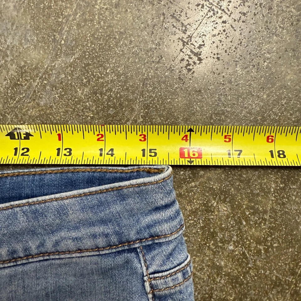 Pantalones Cortos de Jean Falls Creek Corte Para Mujer 10 Azul Denim Frente Plano Tiro Medio Exterior Foto 3 de 4