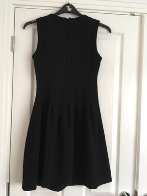 black fitted shift dress