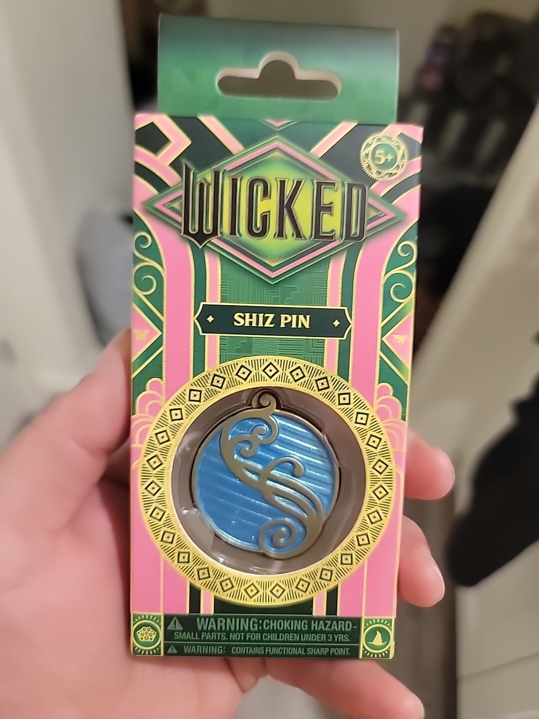 2024 WICKED  Elphaba Shiz Pin SHIZ UNIVERSITY BRAND NEW!