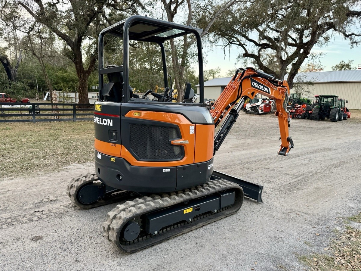 2025 DEVELON DX27Z- MINI EXCAVATOR - NON EMISSIONS DIESEL - PUSH
