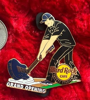 Hard Rock Cafe Pin Grand Opening Yankee Stadium New York Baseball Player Umpire