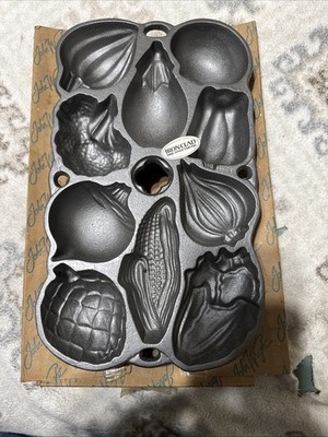 Vtg John Wright Cast Iron Vegetable Mold Pan USA 1994 Muffin Gem Cornbread Dish