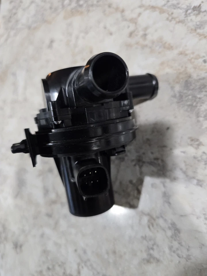 1x Válvula de control de refrigerante de calefacción de 3 vías para motor diésel Ram 1500 3,0 L 2014-2019 Foto 3 de 4