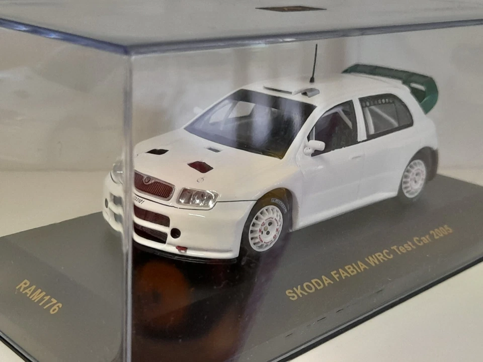 Ixo Ram 176 Skoda Fabia WRC Test Car 2005 1/43 - Immagine 2 di 3