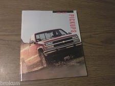 MINT ORIGINAL 1993 CHEVROLET CHEVY PICKUP TRUCK DEALER SALES BROCHURE BOX 288