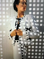 CHANEL BOUTIQUE 1991P ECRU LEATHER BLACK RIBBON BOWS SKIRT CC LINING FR40-FR38