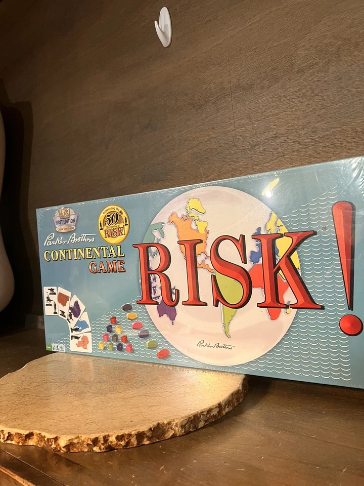 2008 Parker Brothers Inc Risk Continental Game Family Game Vintage NEW SEALED - Image 3 of 4