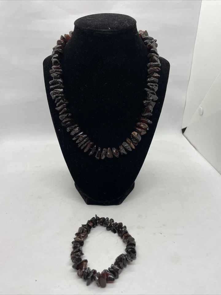Collar y pulsera ámbar natural baúltico de colección 56 gr.
