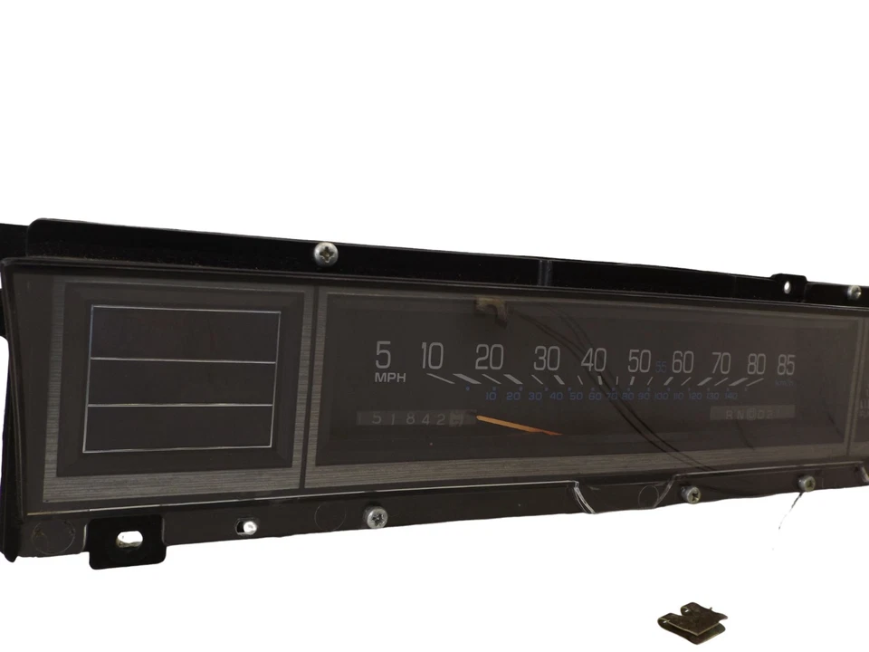 1986-1988 Oldsmobile 98 Instrument Cluster Used 25086350 OEM - Image 2 of 4