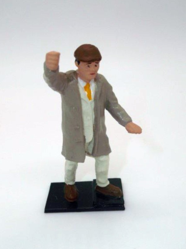 F583 - Greenhills Standing Male Spectator for Scalextric Carrera 1.32 Scale - NE