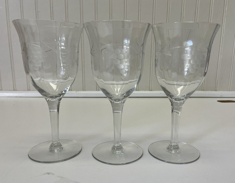 Set Of 3  vintage etched grape pattern crystal wine glasses