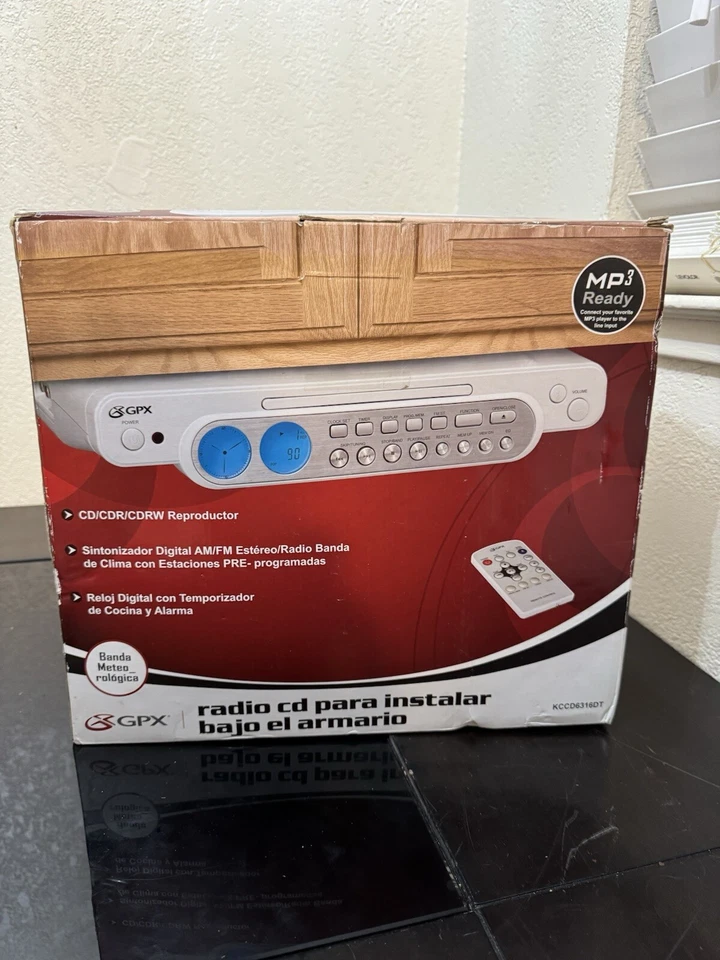 GPX Under-Cabinet CD Radio MP3 Vintage Ready with Remote Model KCCD6316DT New - Image 2 of 4