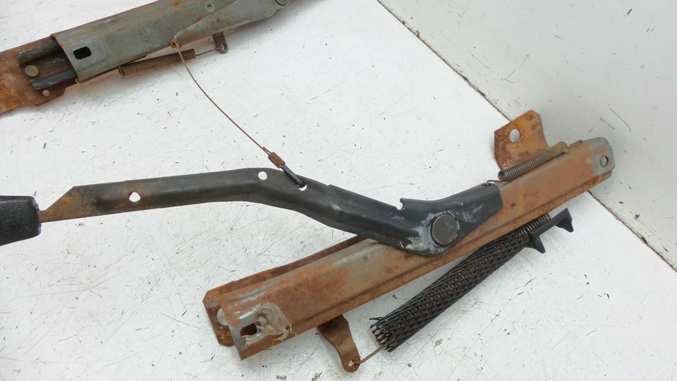 82-92 CAMARO FIREBIRD ORIGINAL GM PASSENGER RH SIDE SEAT TRACKS - Image 3 of 4