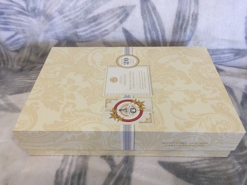 Kit para hacer tarjetas giratorias Anna Griffin. ¡Haz 20 tarjetas 3D personalizadas para él! - Imagen 15 de 18